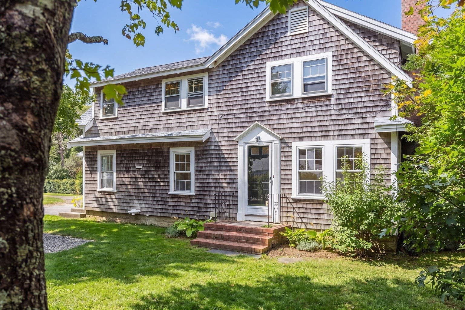 Single Family Residence at 196 Sisson Rd, Harwich MA 02645, photo 2 of 20