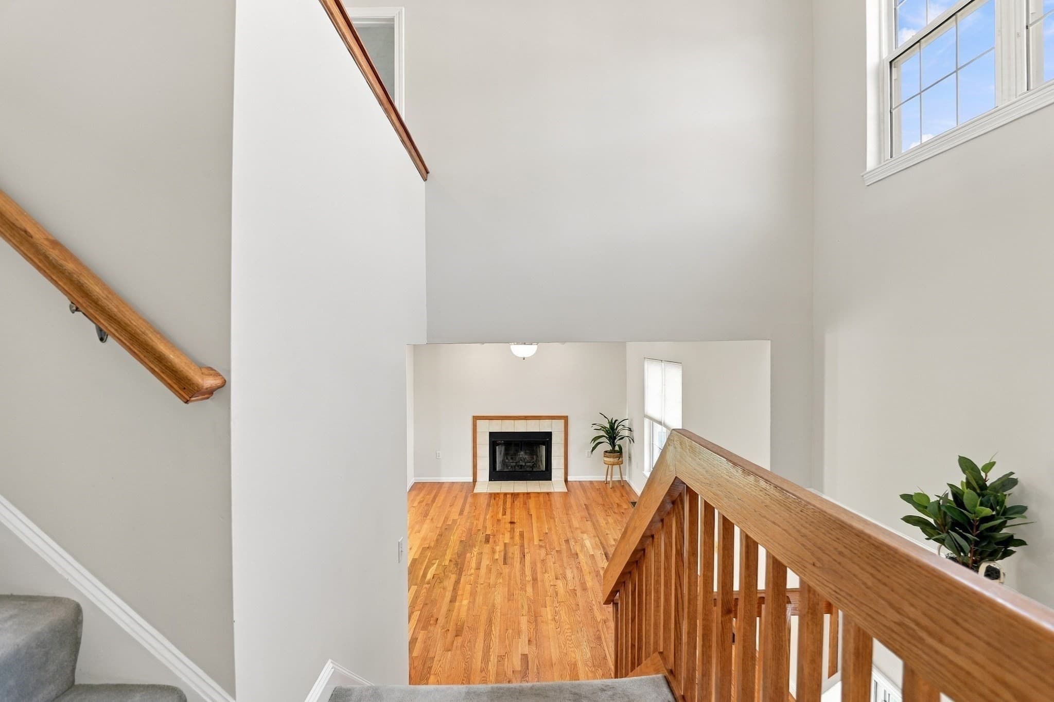Single Family Residence at 23 Nadine Ln, North Andover MA 01845, photo 7 of 38