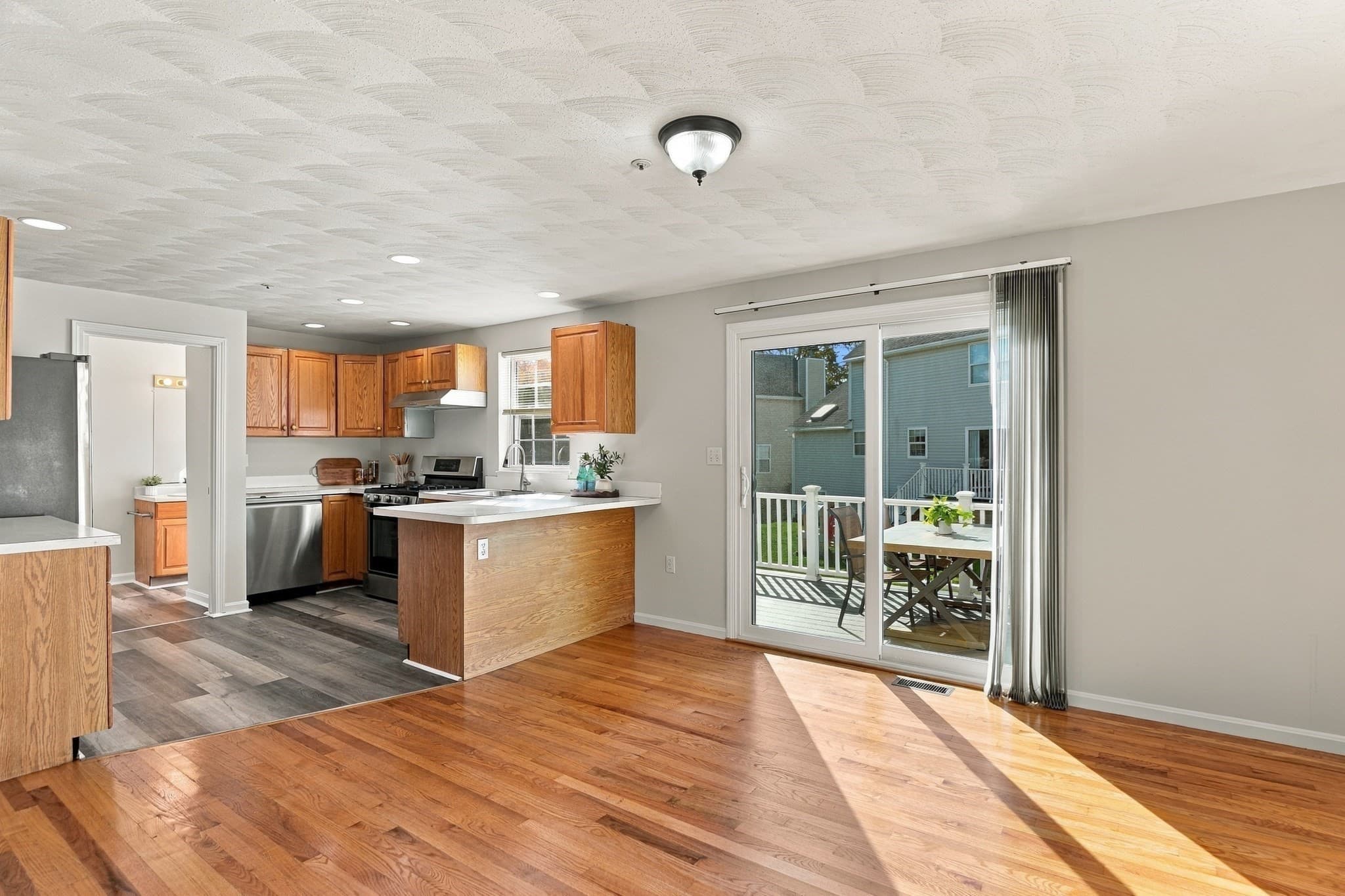 Single Family Residence at 23 Nadine Ln, North Andover MA 01845, photo 10 of 38