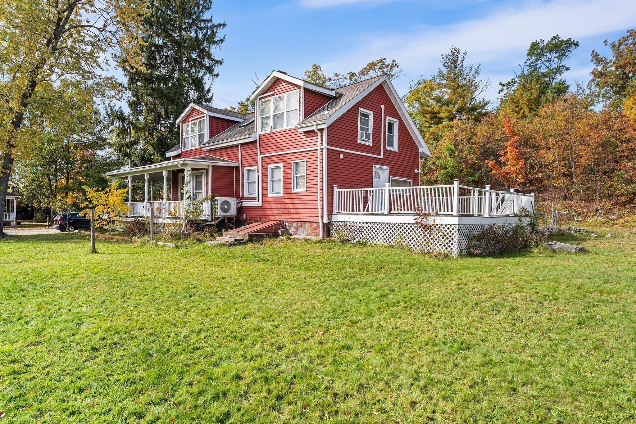 Single Family Residence at 27 Park Pl, Attleboro MA 02703, photo 7 of 8
