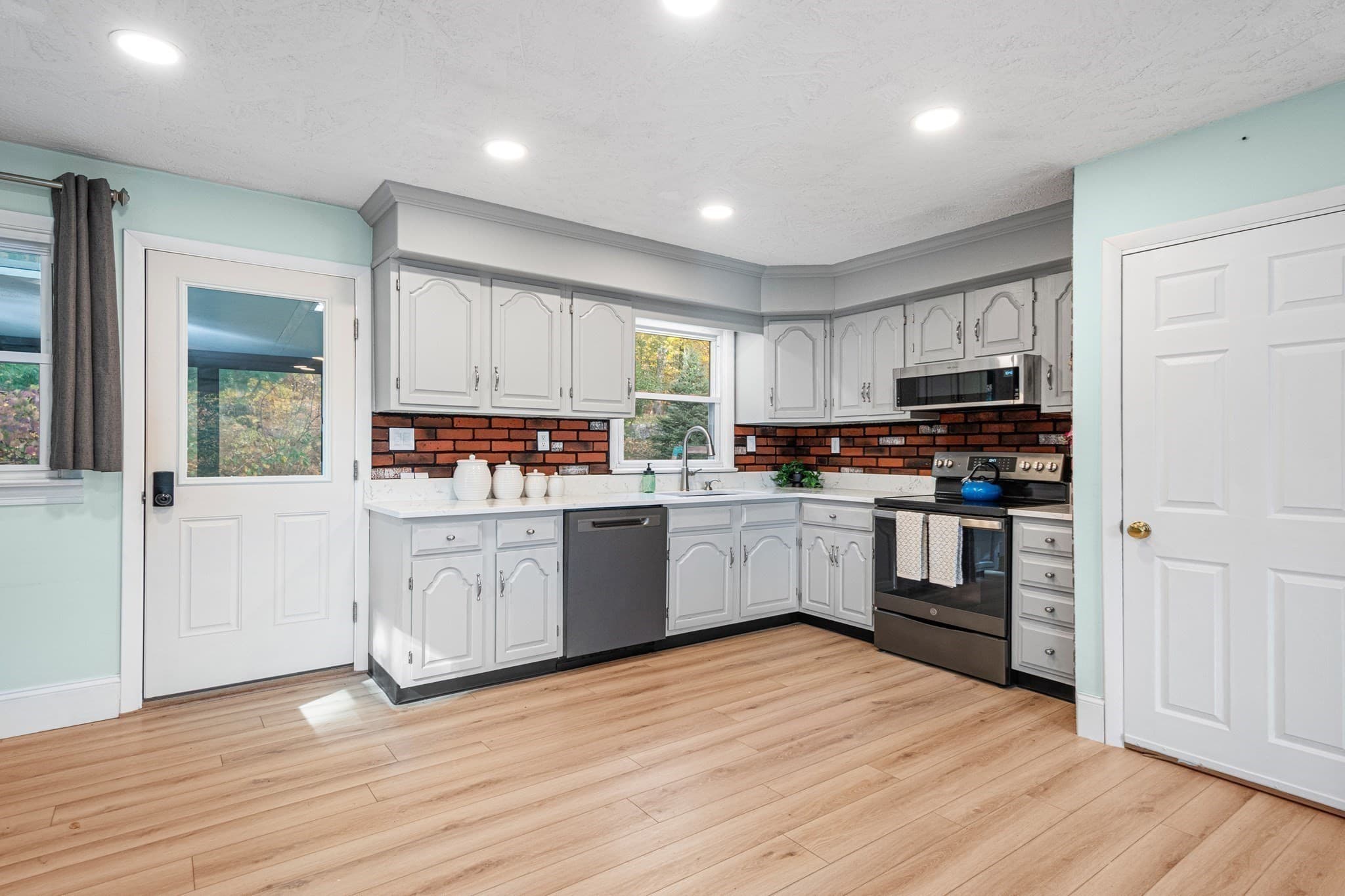 Single Family Residence at 12 Indian Path, Grafton MA 01536, photo 3 of 42