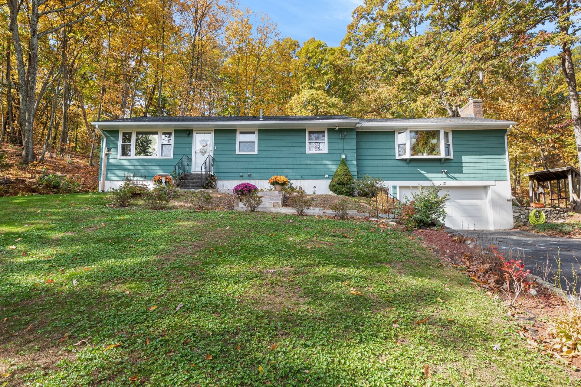 12 Indian Path, Grafton MA 01536