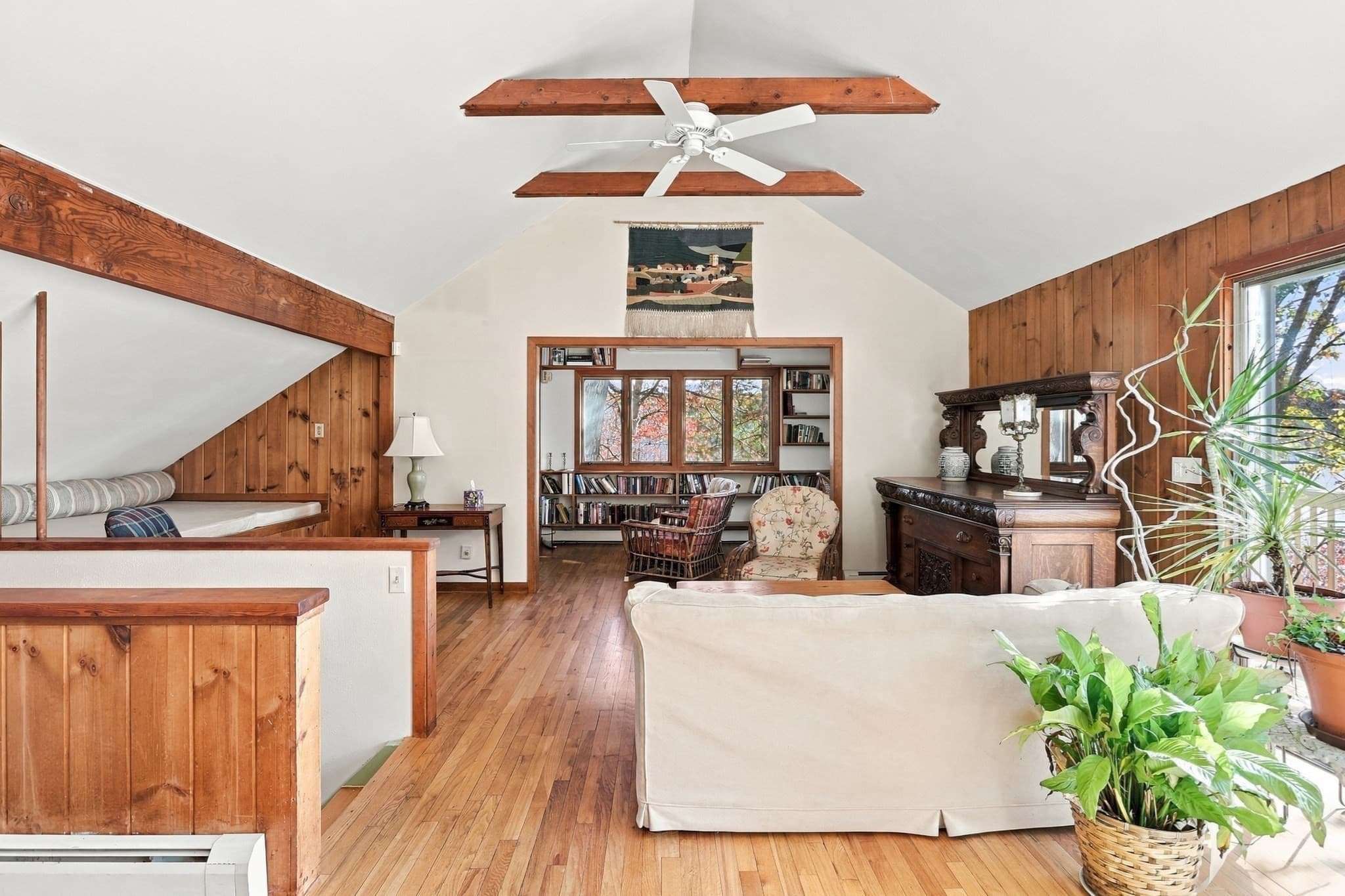Single Family Residence at 716 Martins Pond Rd, Groton MA 01450, photo 6 of 31
