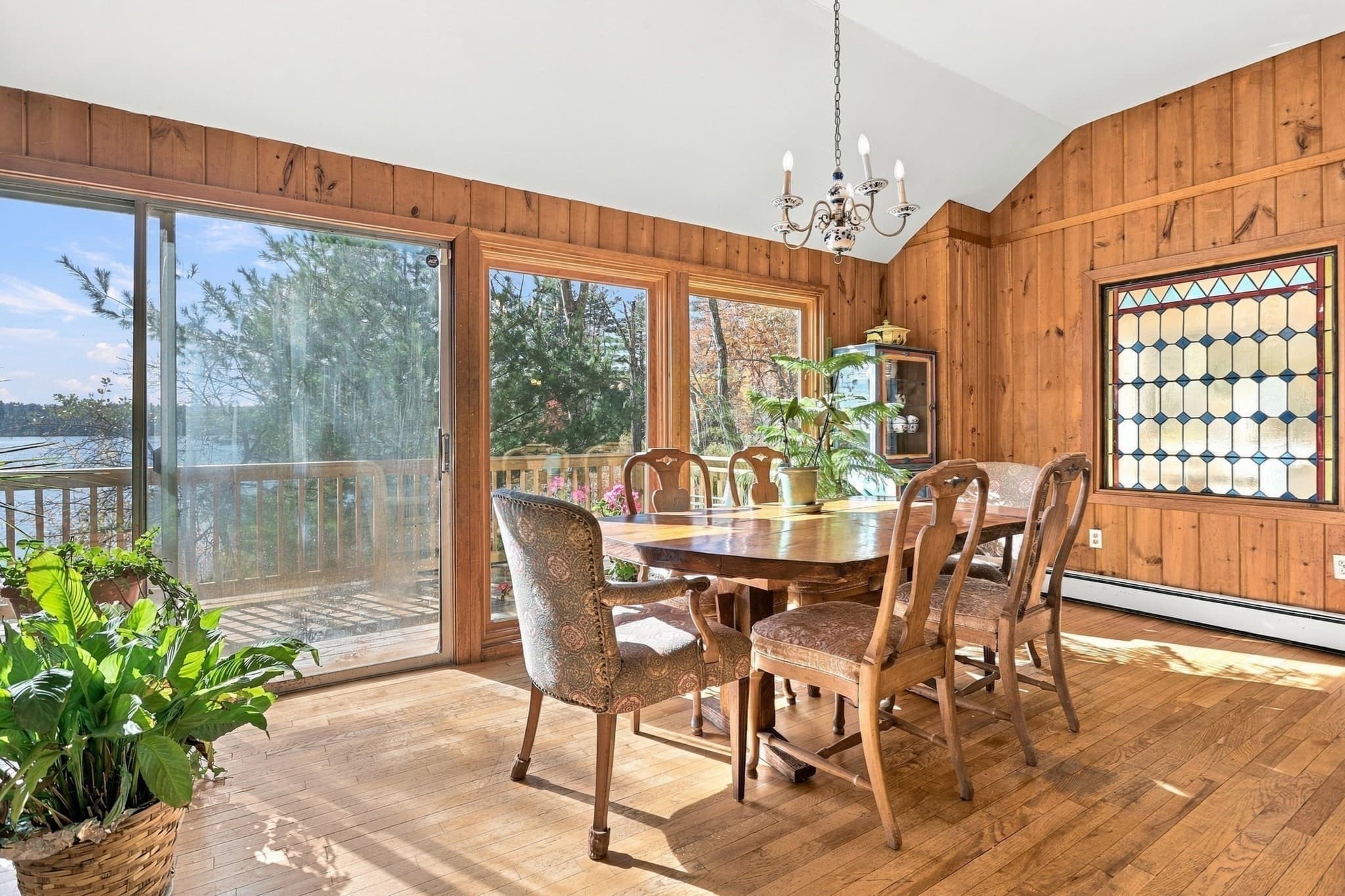 Single Family Residence at 716 Martins Pond Rd, Groton MA 01450, photo 5 of 31