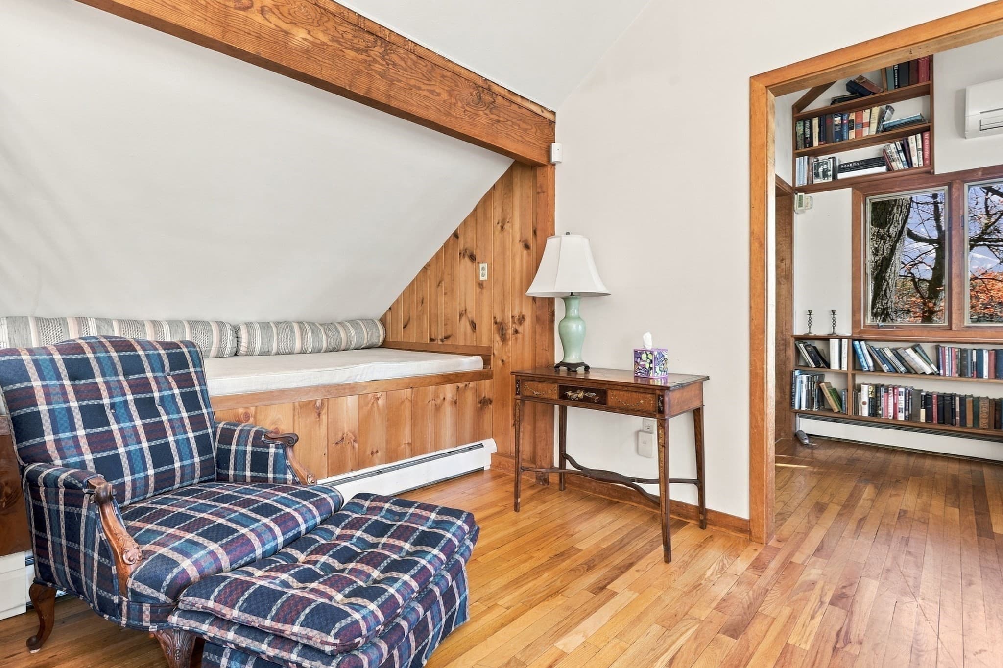 Single Family Residence at 716 Martins Pond Rd, Groton MA 01450, photo 11 of 31