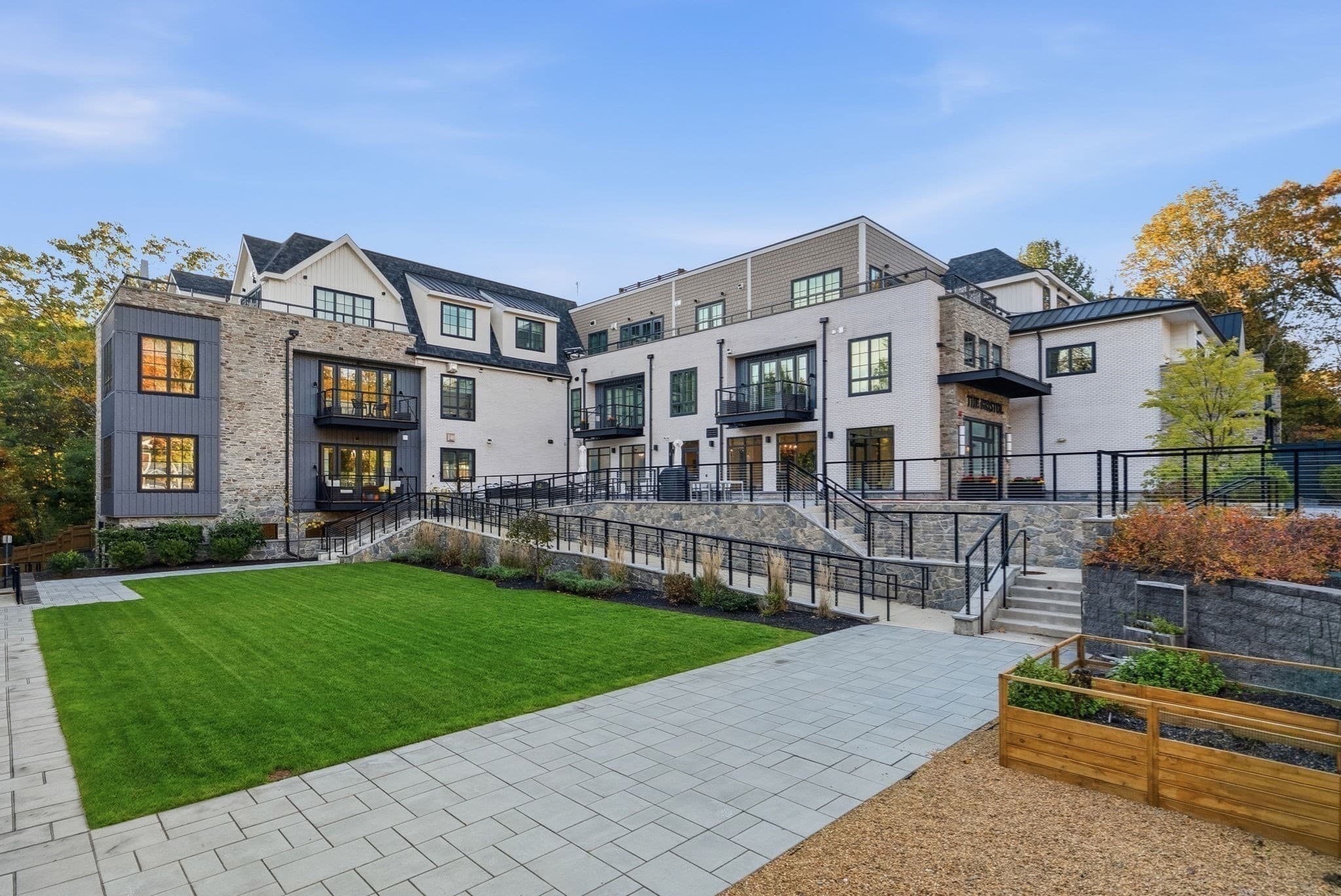 Condominium at 148 Weston Road # 206, Wellesley MA 02482, photo 2 of 37