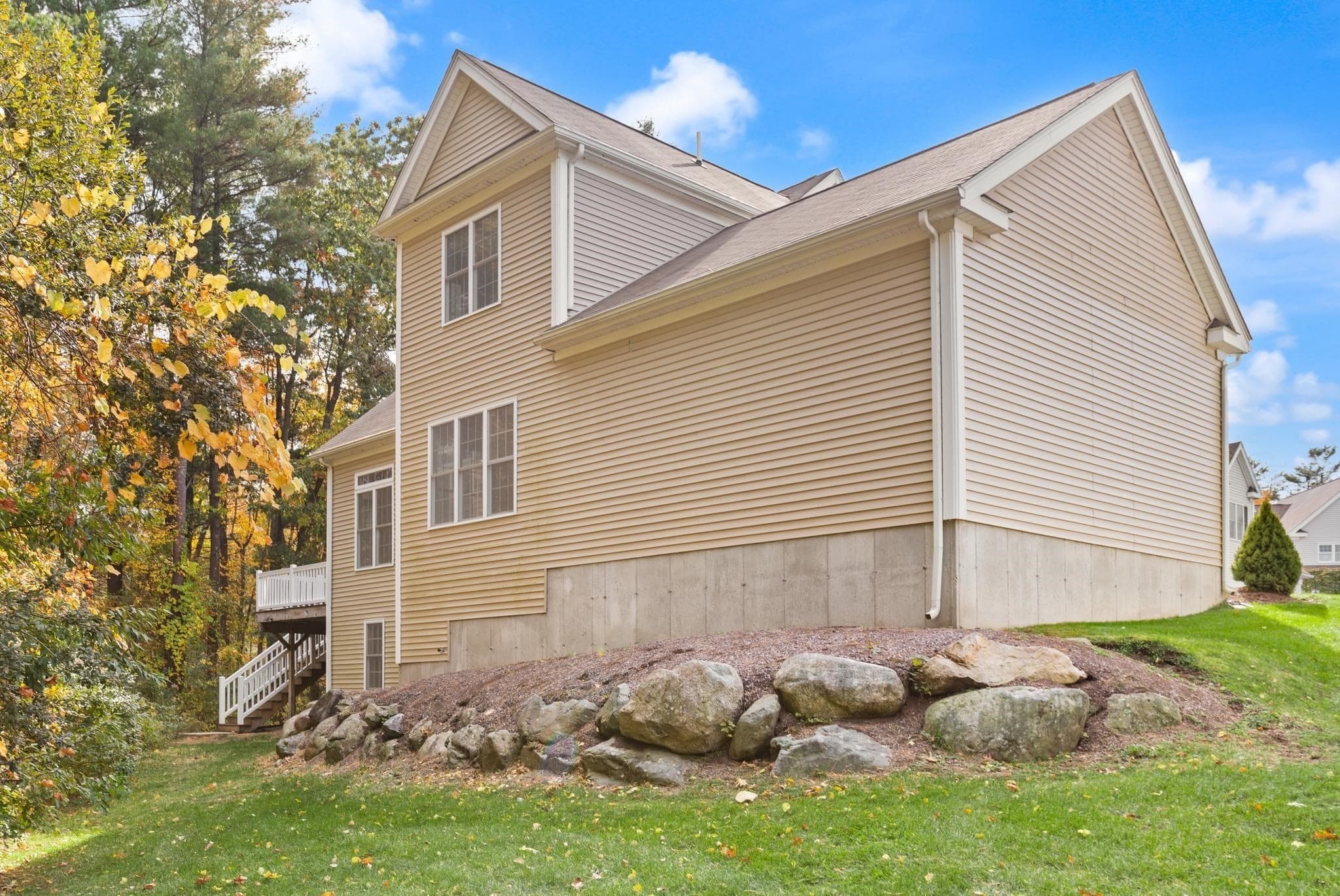 Condominium at 35 Daisy Ln # 35, Raynham MA 02767, photo 36 of 42