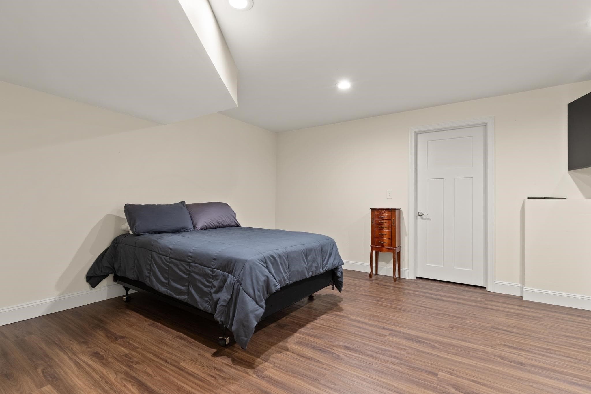 Condominium at 35 Daisy Ln # 35, Raynham MA 02767, photo 32 of 42