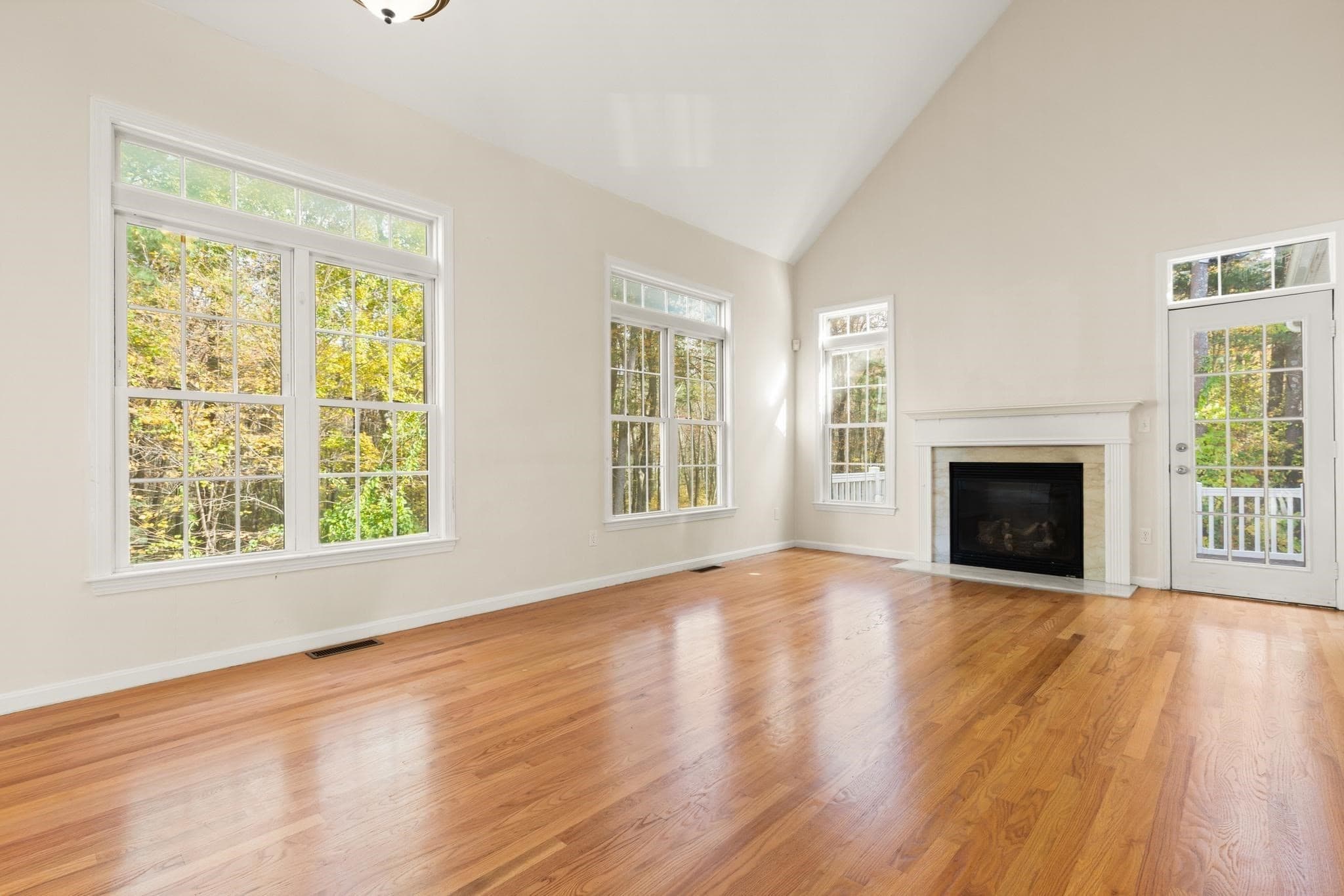 Condominium at 35 Daisy Ln # 35, Raynham MA 02767, photo 11 of 42