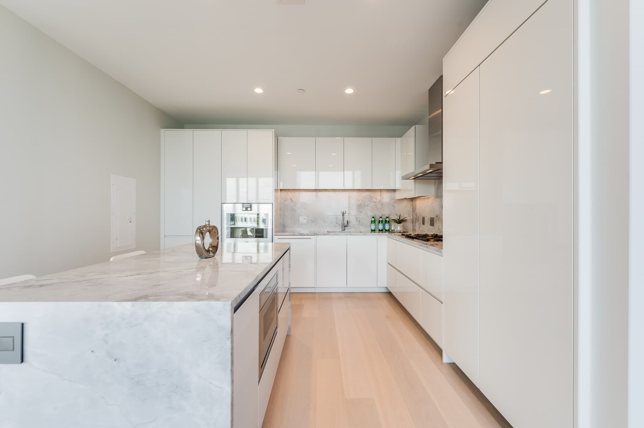Condominium at 135 Seaport Blvd, Boston MA 02210, photo 9 of 36