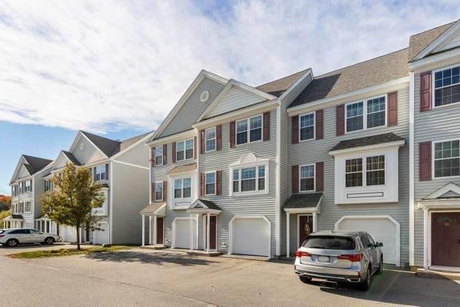 14 Bandon Circle # 14, Westford MA 01886