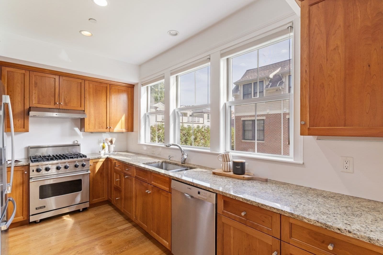 Condominium at 76 Green Street # 2, Brookline MA 02446, photo 6 of 21