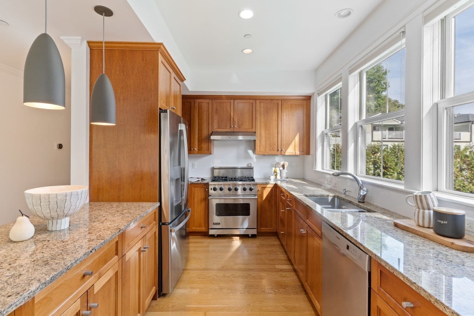 Condominium at 76 Green Street # 2, Brookline MA 02446, photo 5 of 21
