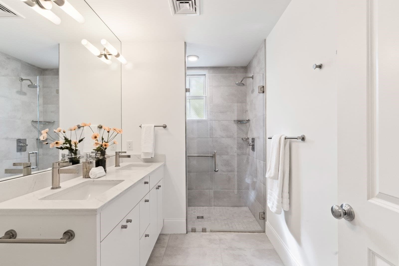 Condominium at 76 Green Street # 2, Brookline MA 02446, photo 14 of 21