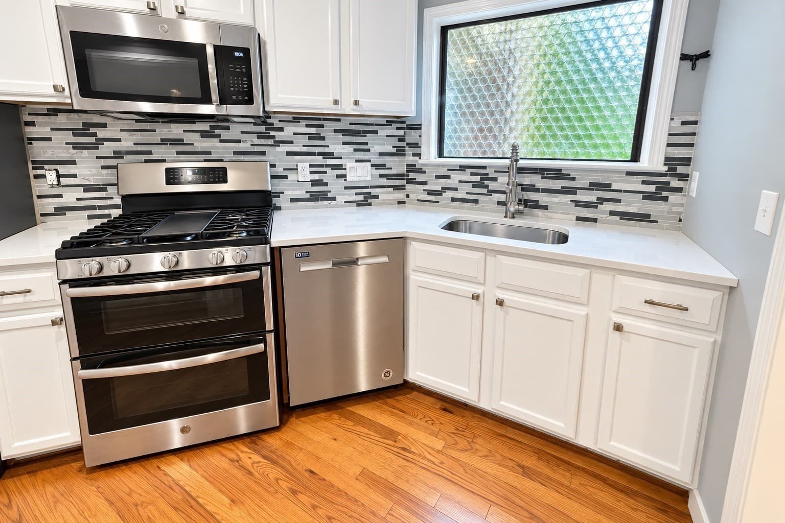 Condominium at 113 Leland Farm Rd # 113, Ashland MA 01721, photo 9 of 42