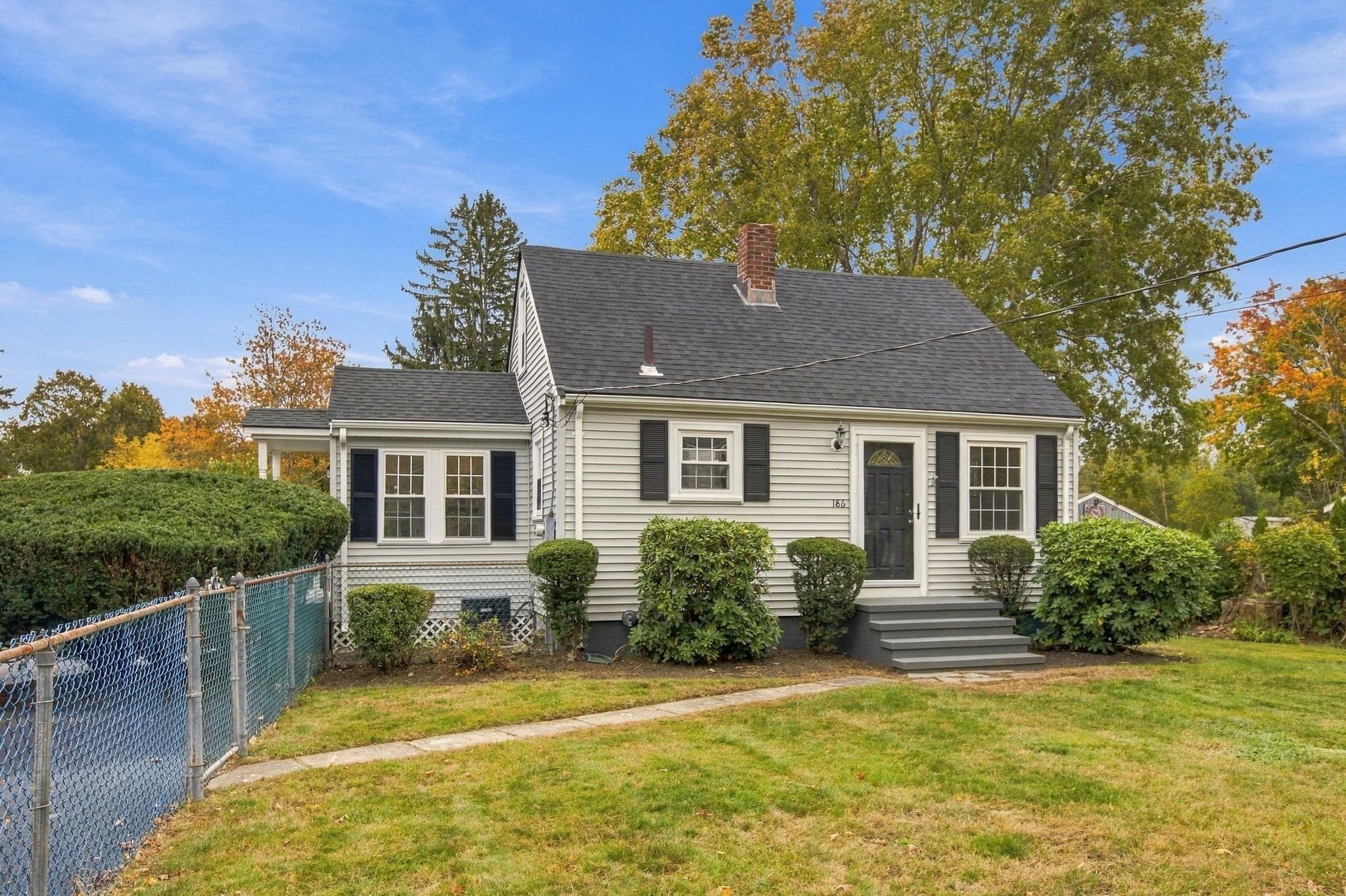 Single Family Residence at 186 Plain St, Stoughton MA 02072, photo 2 of 18