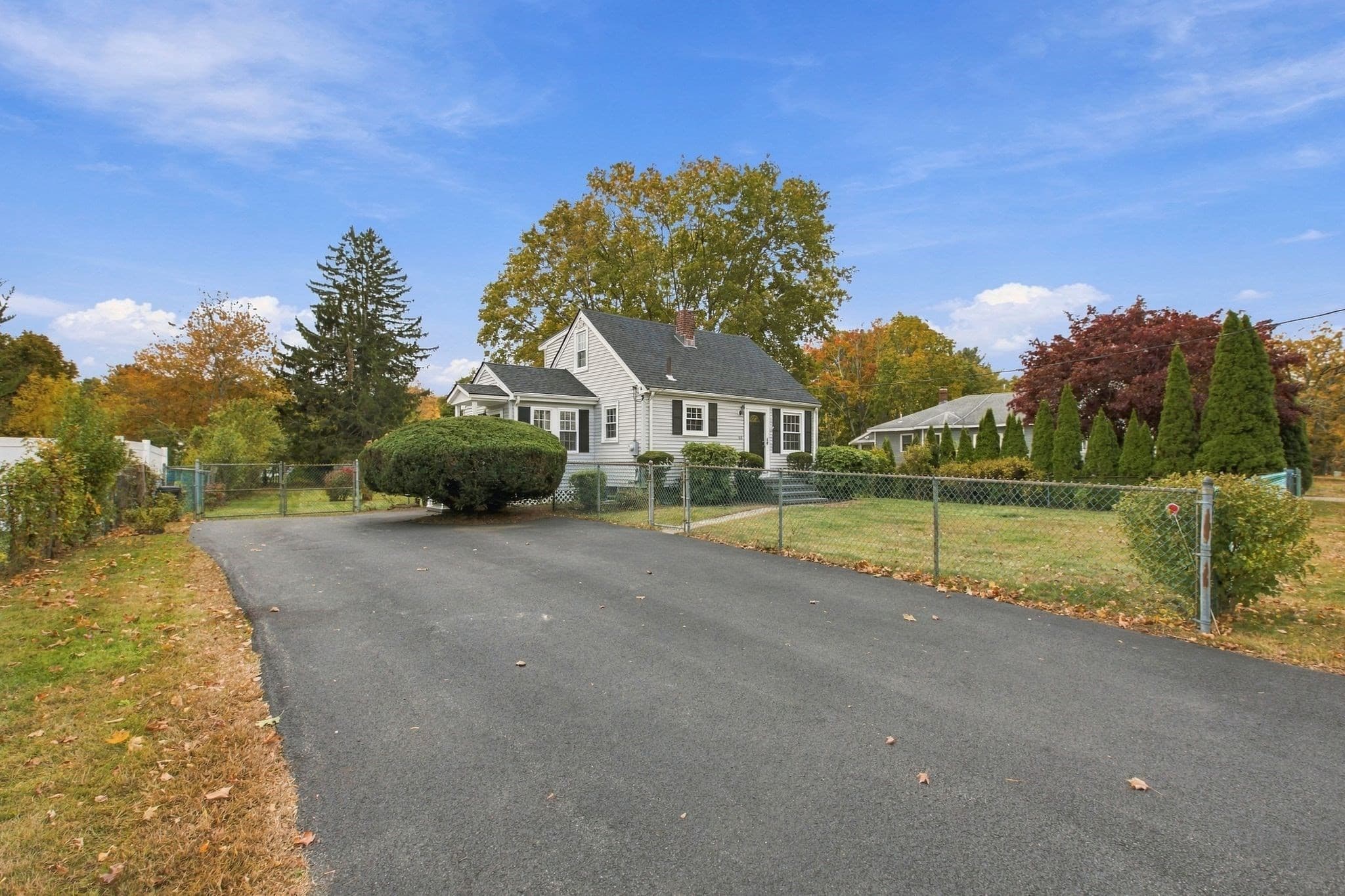 Single Family Residence at 186 Plain St, Stoughton MA 02072, photo 4 of 18