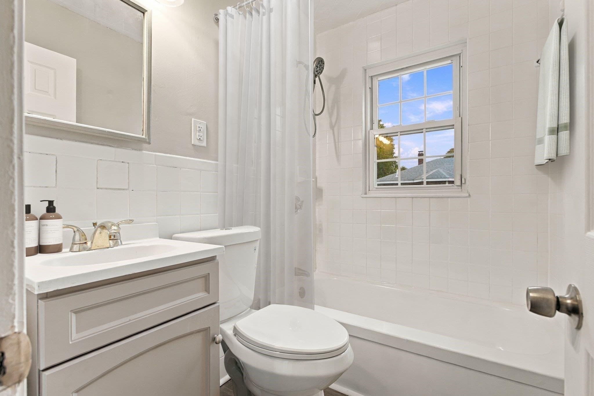 Single Family Residence at 186 Plain St, Stoughton MA 02072, photo 8 of 18