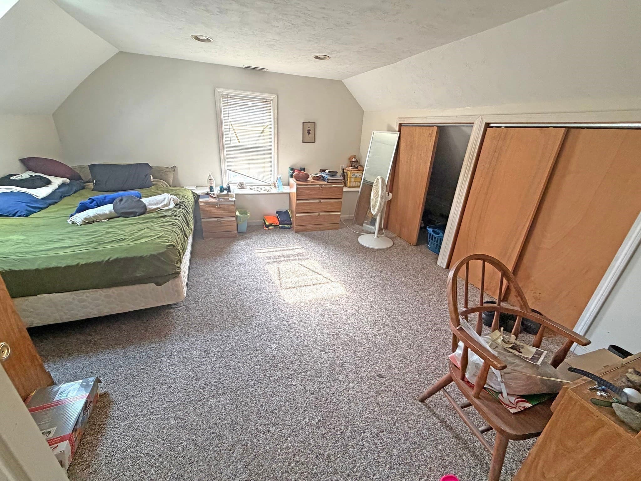 4 Family at 98 Warren St, Randolph MA 02368, photo 16 of 17