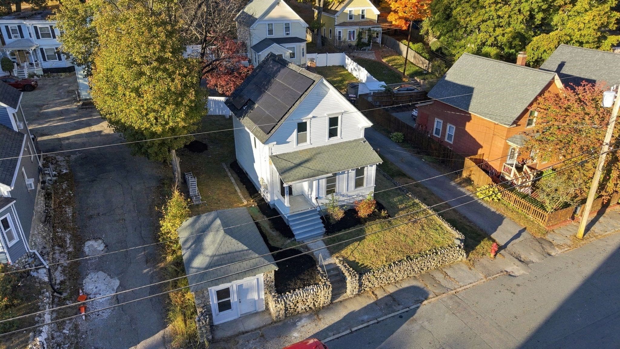 Single Family Residence at 41 Arnold St, Methuen MA 01844, photo 3 of 15