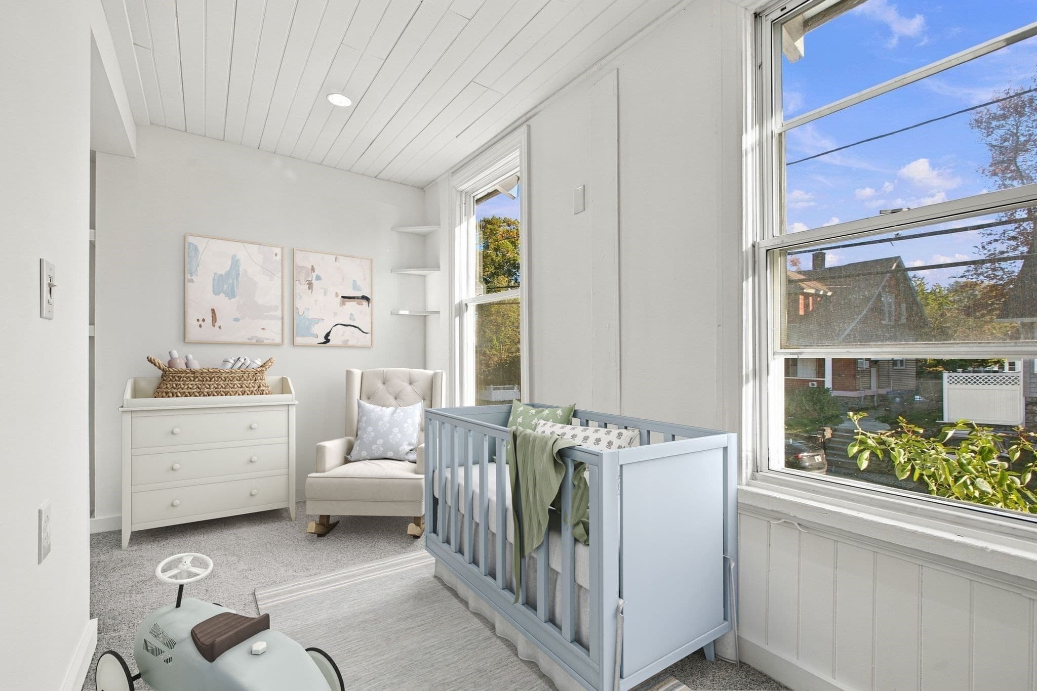Single Family Residence at 41 Arnold St, Methuen MA 01844, photo 9 of 15