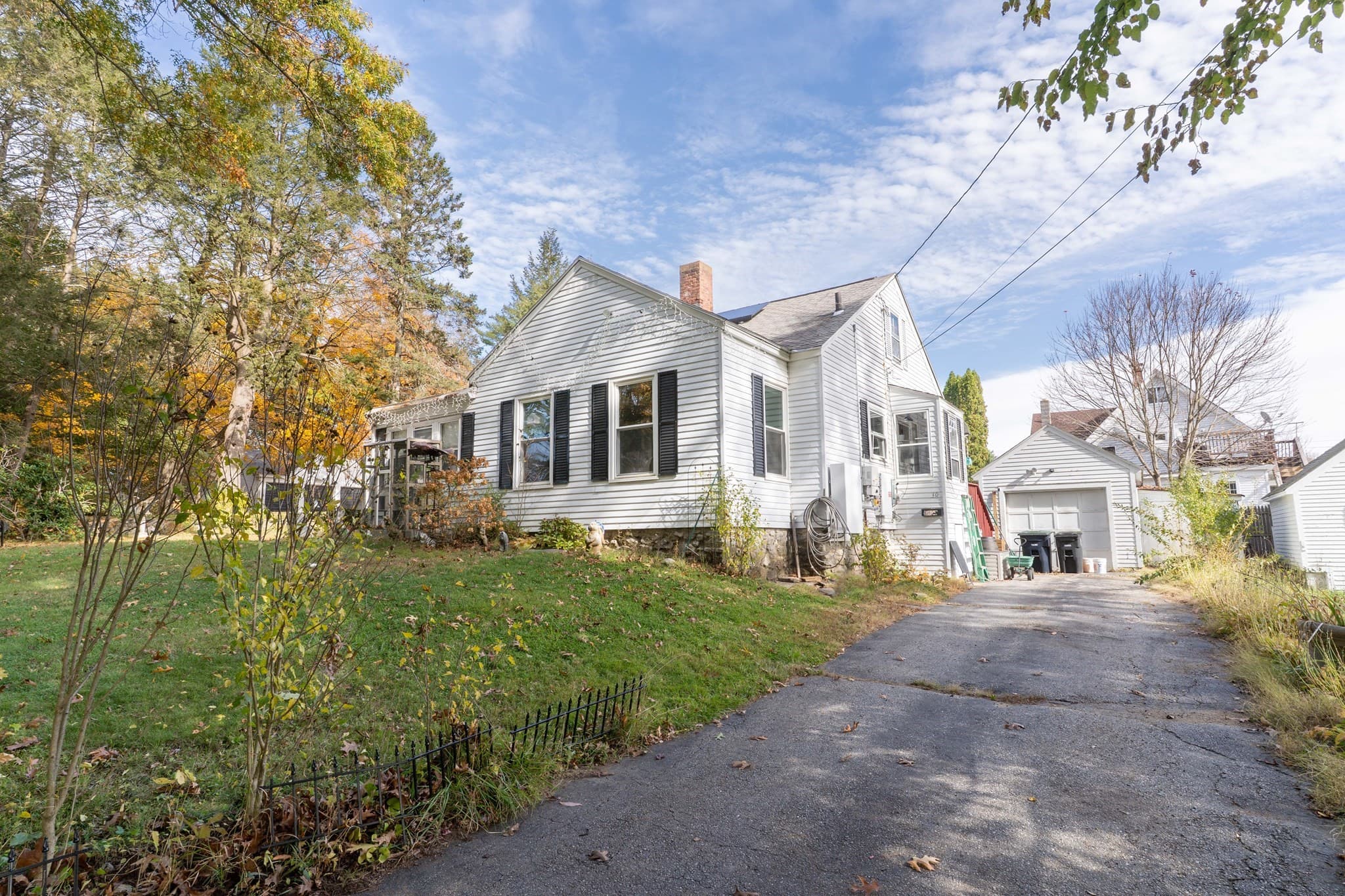 Single Family Residence at 10 Ridgewood Ave, Southbridge MA 01550, photo 2 of 37
