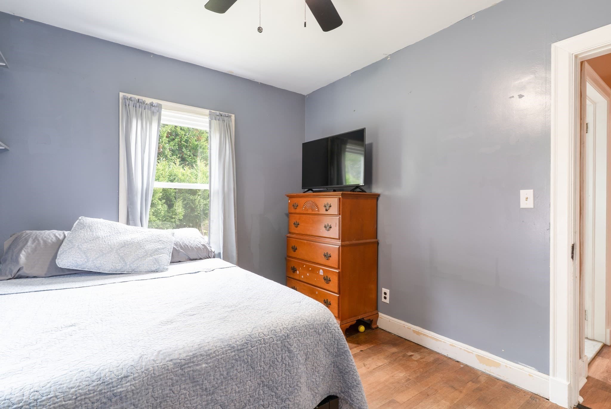 Single Family Residence at 10 Ridgewood Ave, Southbridge MA 01550, photo 15 of 37