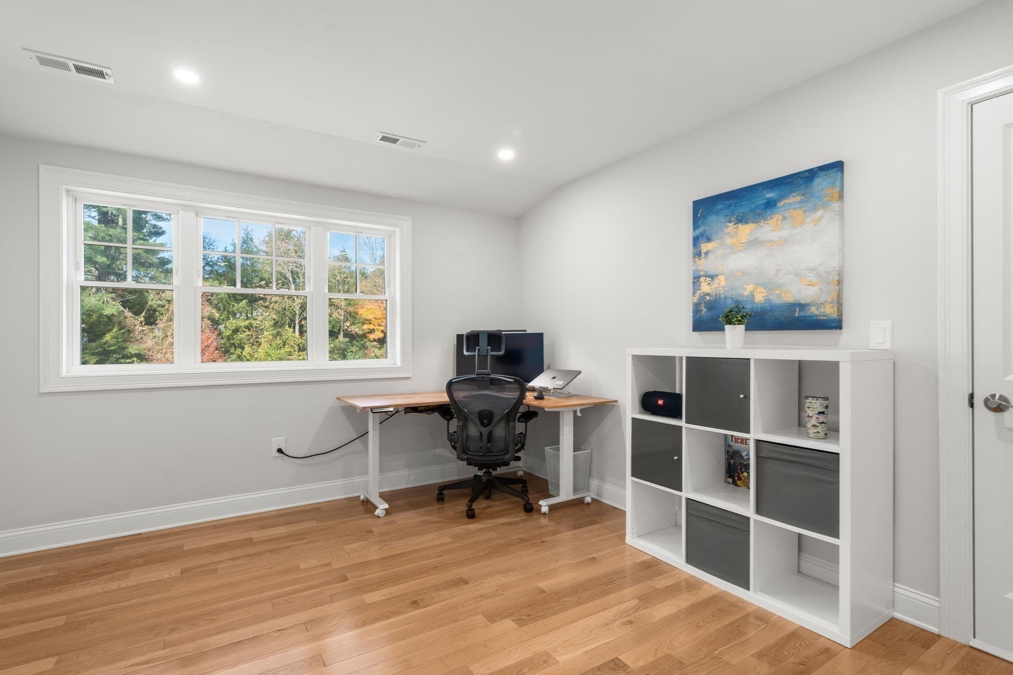 Single Family Residence at 3 Emmeline Path, Wayland MA 01778, photo 16 of 28