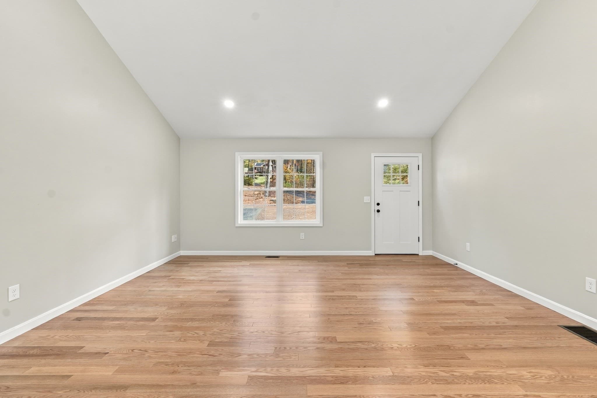 Single Family Residence at 459 Cronin Rd, Warren MA 01083, photo 9 of 34