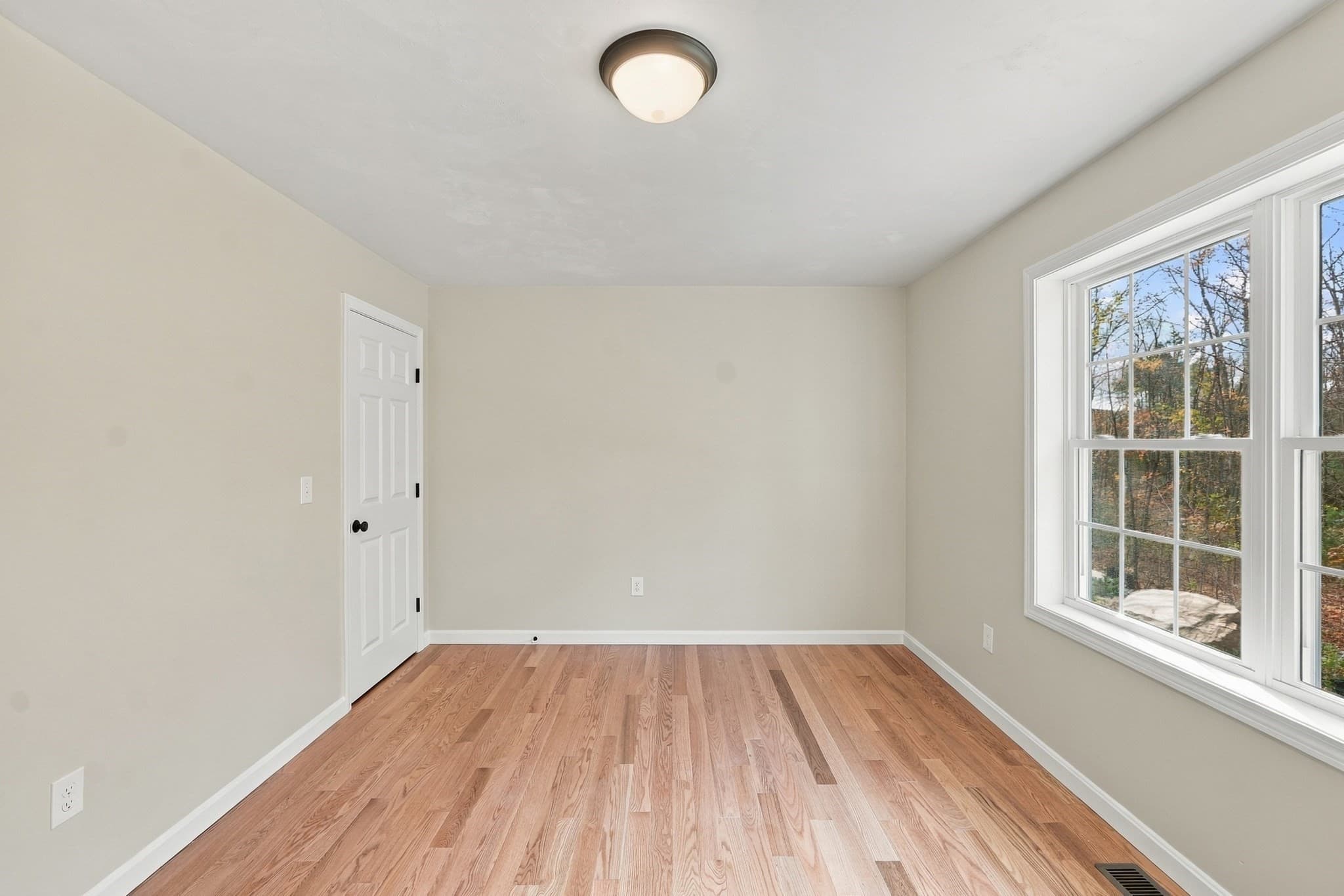 Single Family Residence at 459 Cronin Rd, Warren MA 01083, photo 10 of 34