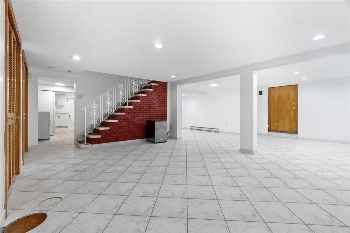 Single Family Residence at 6 Burbank Rd, Medford MA 02155, photo 31 of 33