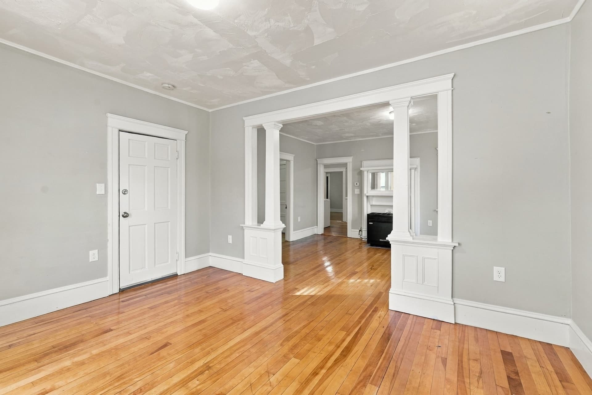 98 Lovell St # 2, Worcester MA 01603