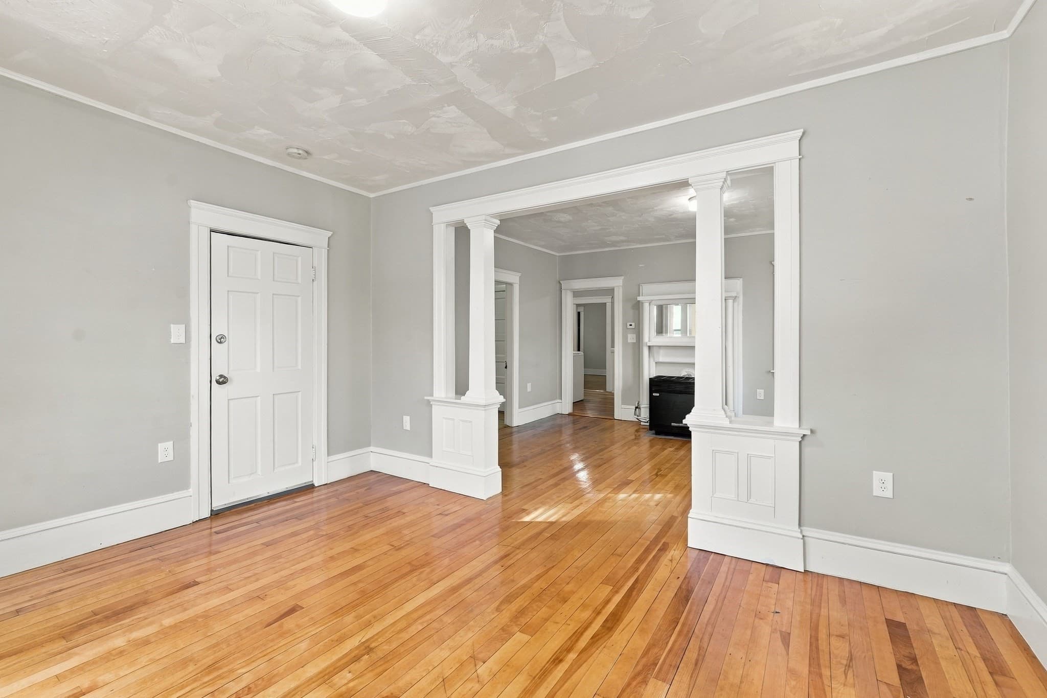 98 Lovell St # 2, Worcester MA 01603
