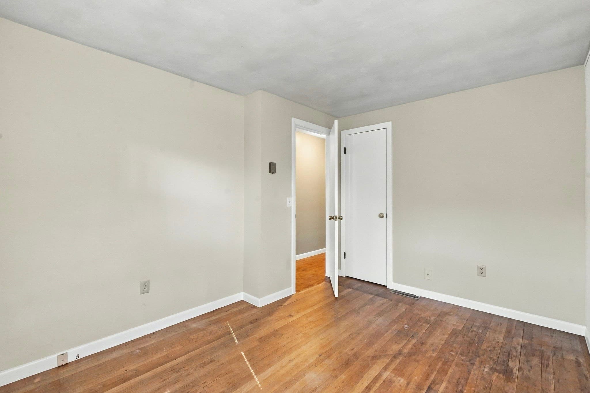 Single Family Residence at 86 Herrman Street, West Springfield MA 01089, photo 23 of 37