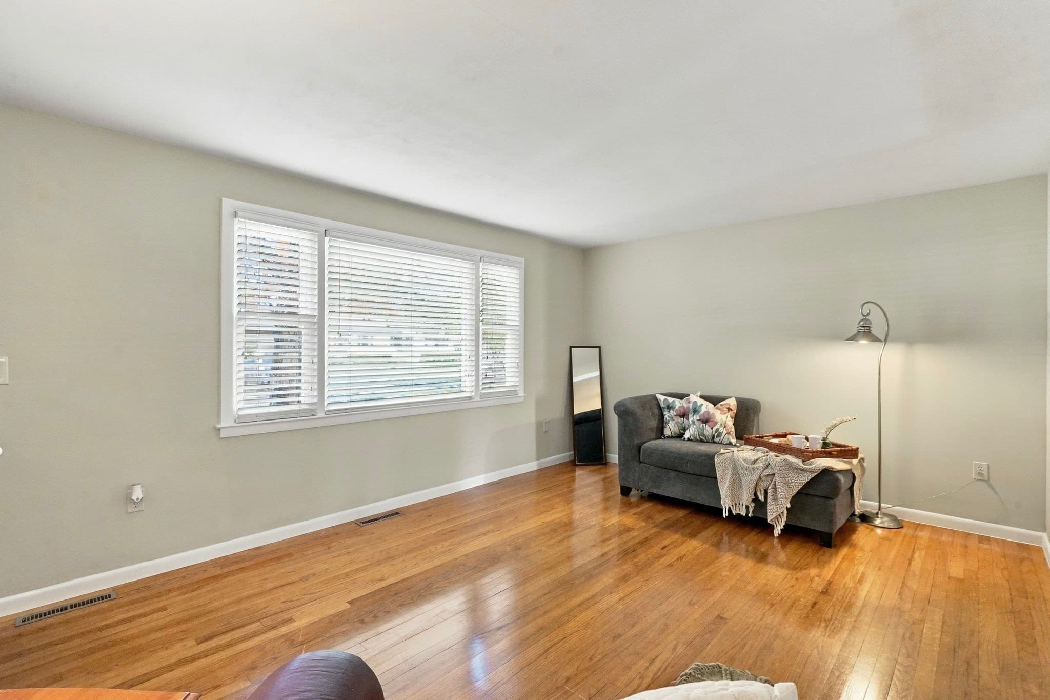 Single Family Residence at 86 Herrman Street, West Springfield MA 01089, photo 3 of 37
