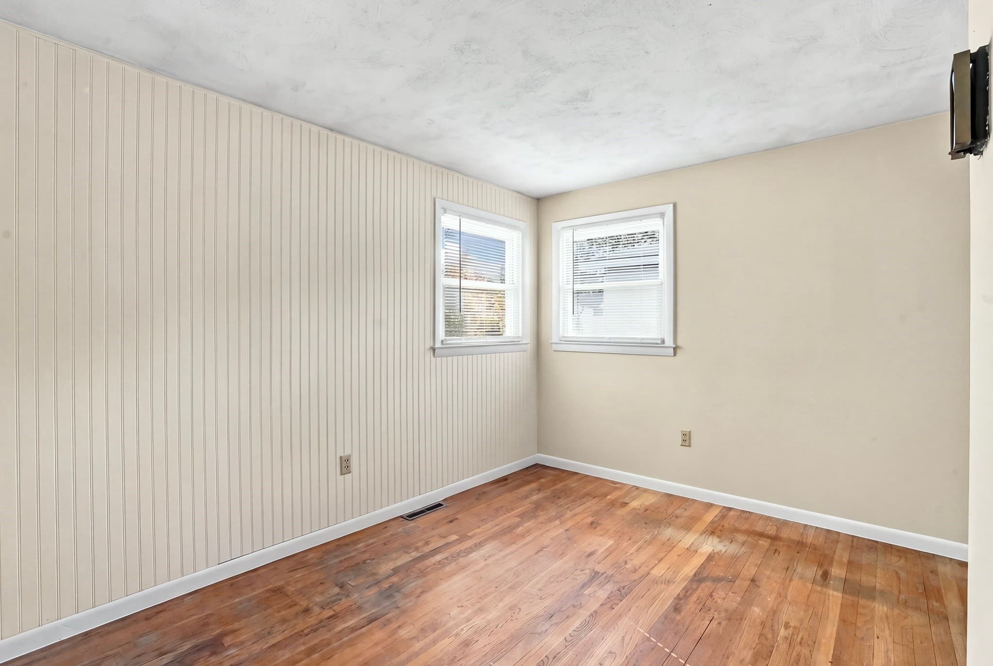 Single Family Residence at 86 Herrman Street, West Springfield MA 01089, photo 24 of 37