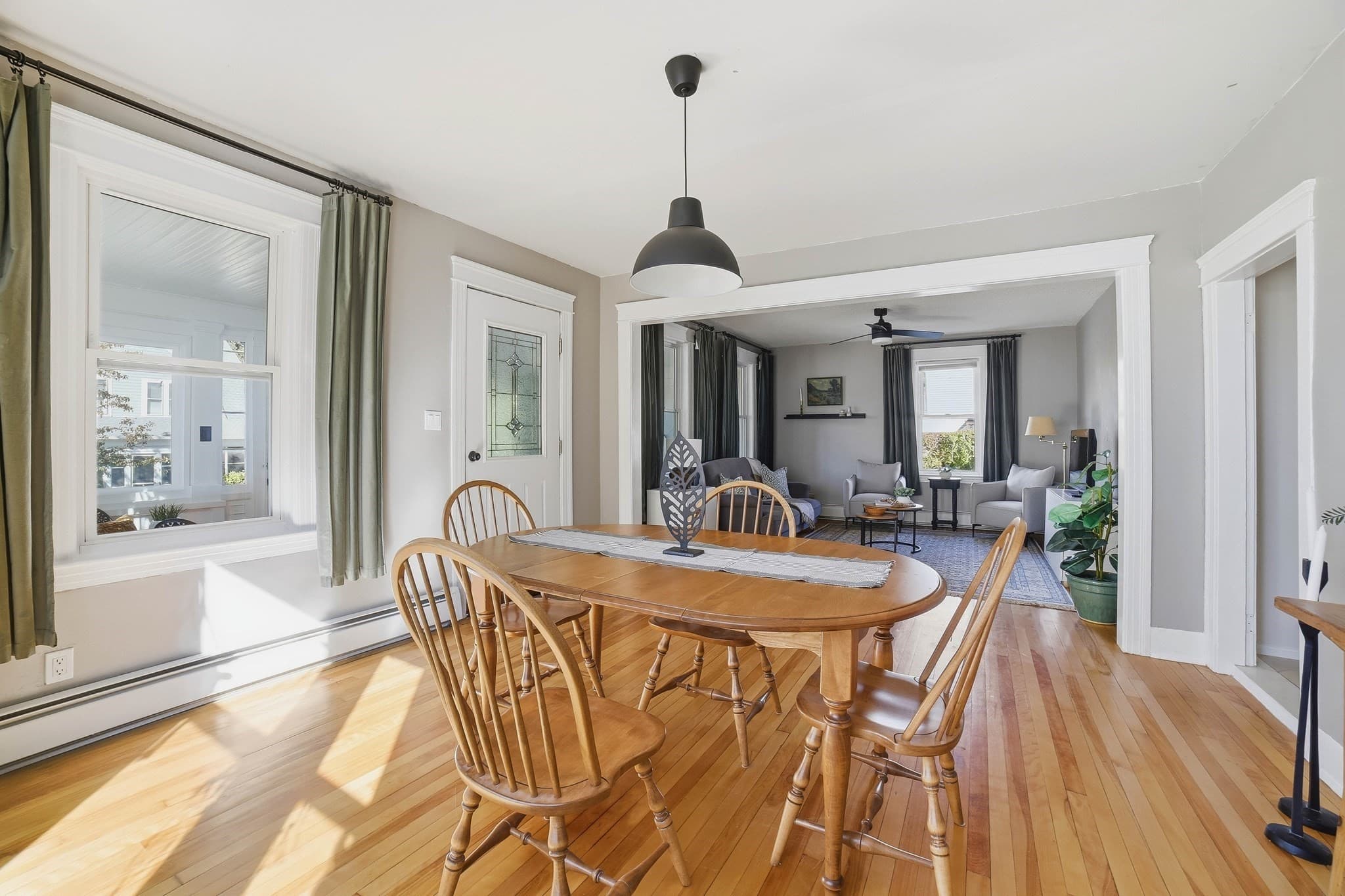 Single Family Residence at 194 Whitmarsh Ave, Worcester MA 01606, photo 7 of 34