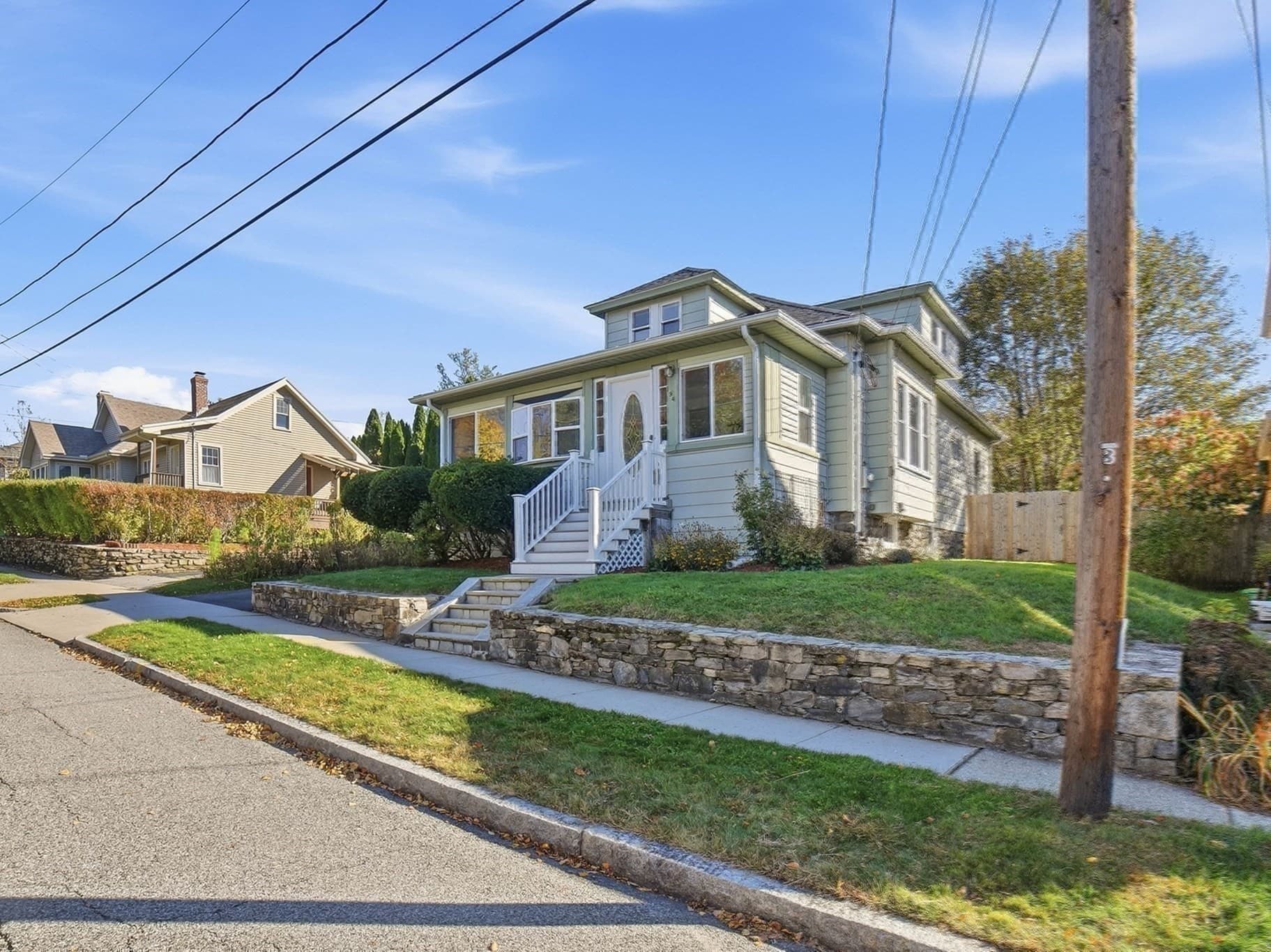 Single Family Residence at 194 Whitmarsh Ave, Worcester MA 01606, photo 32 of 34