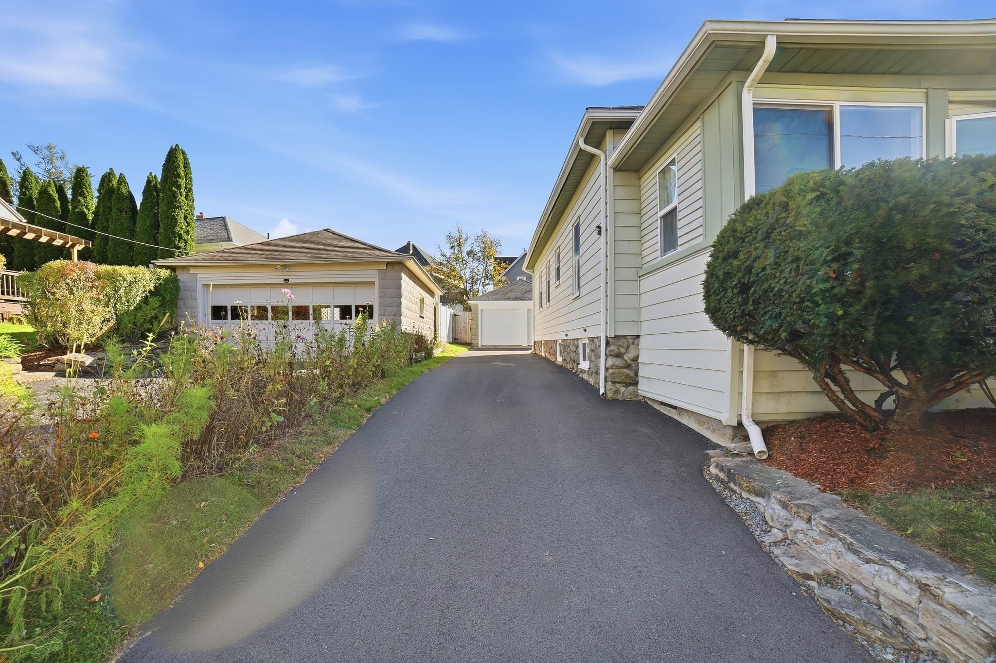 Single Family Residence at 194 Whitmarsh Ave, Worcester MA 01606, photo 24 of 34