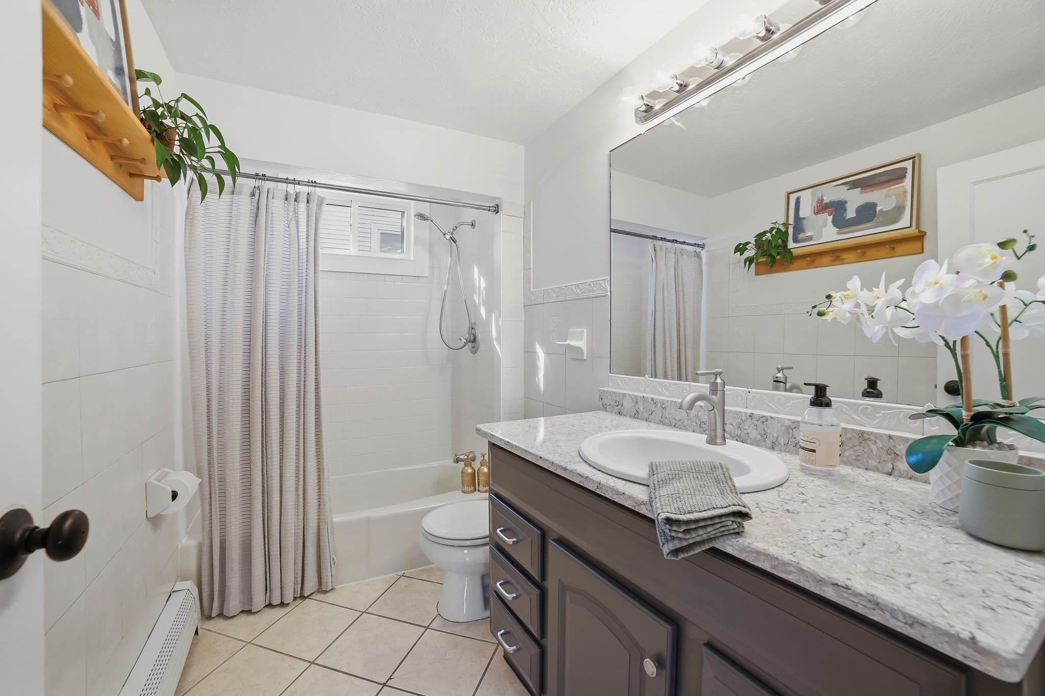 Single Family Residence at 194 Whitmarsh Ave, Worcester MA 01606, photo 14 of 34