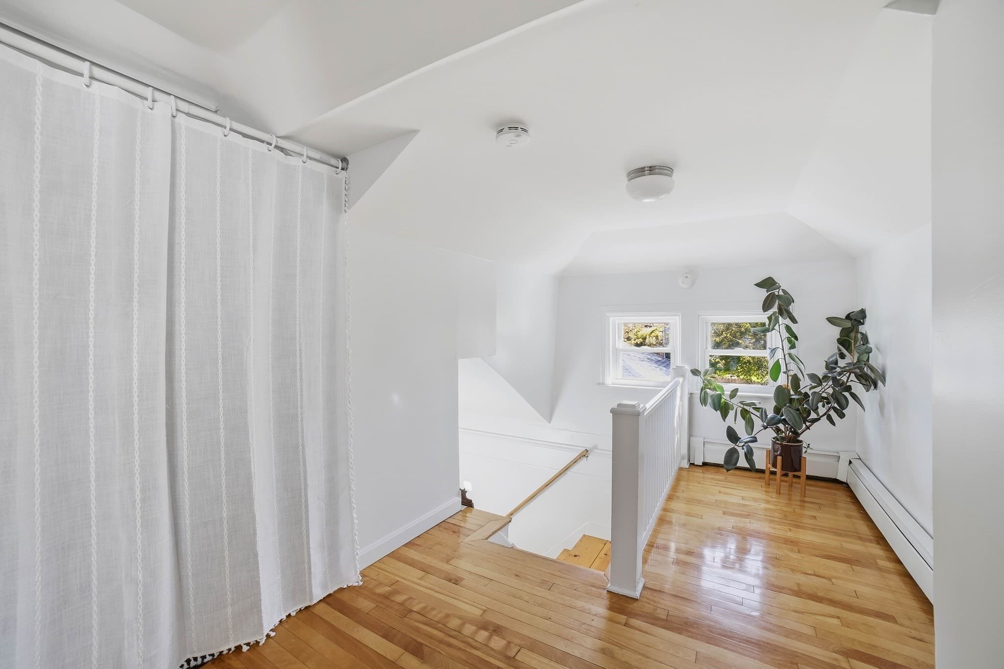 Single Family Residence at 194 Whitmarsh Ave, Worcester MA 01606, photo 18 of 34