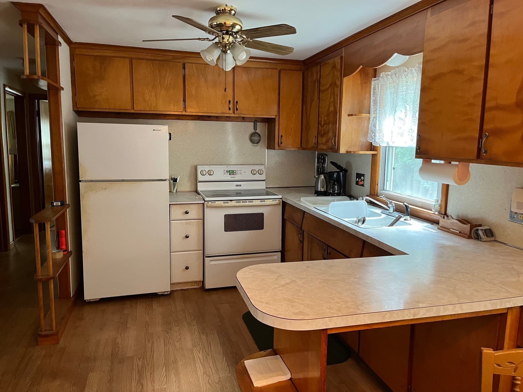 Single Family Residence at 473 Irene St., Chicopee MA 01020, photo 4 of 24