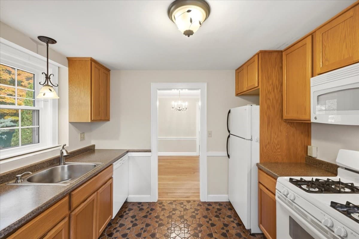 Single Family Residence at 77 Payson Rd, Brookline MA 02467, photo 14 of 35
