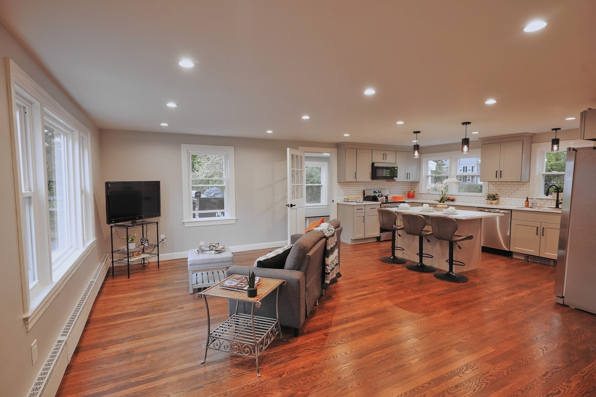 Single Family Residence at 123 Patten Rd, Tewksbury MA 01876, photo 6 of 36