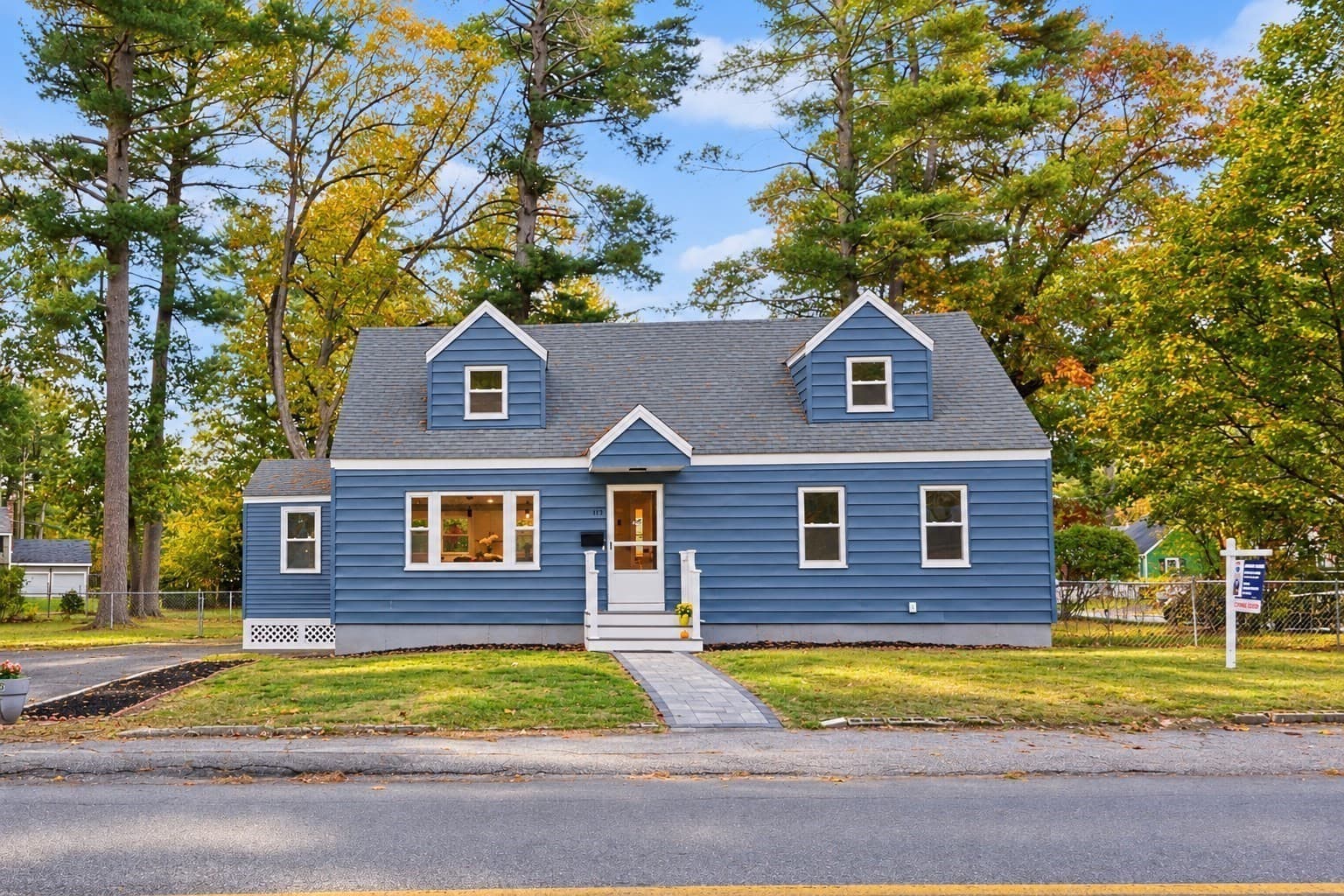 Single Family Residence at 123 Patten Rd, Tewksbury MA 01876, photo 3 of 36