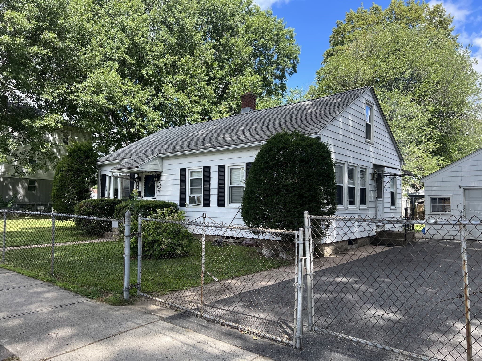 Single Family Residence at 38 Saint Anthony St, Chicopee MA 01013, photo 2 of 13