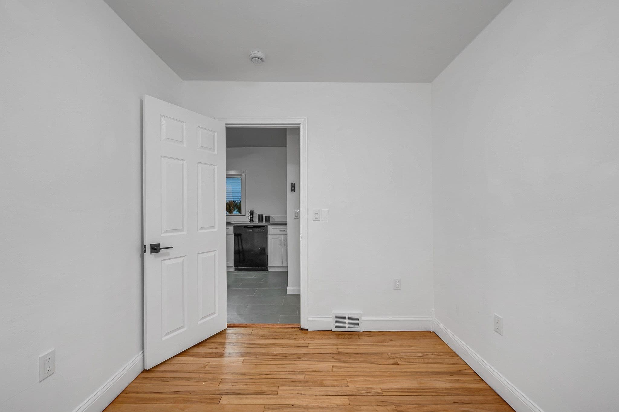 Single Family Residence at 132 Vernon Street, Tewksbury MA 01876, photo 15 of 25