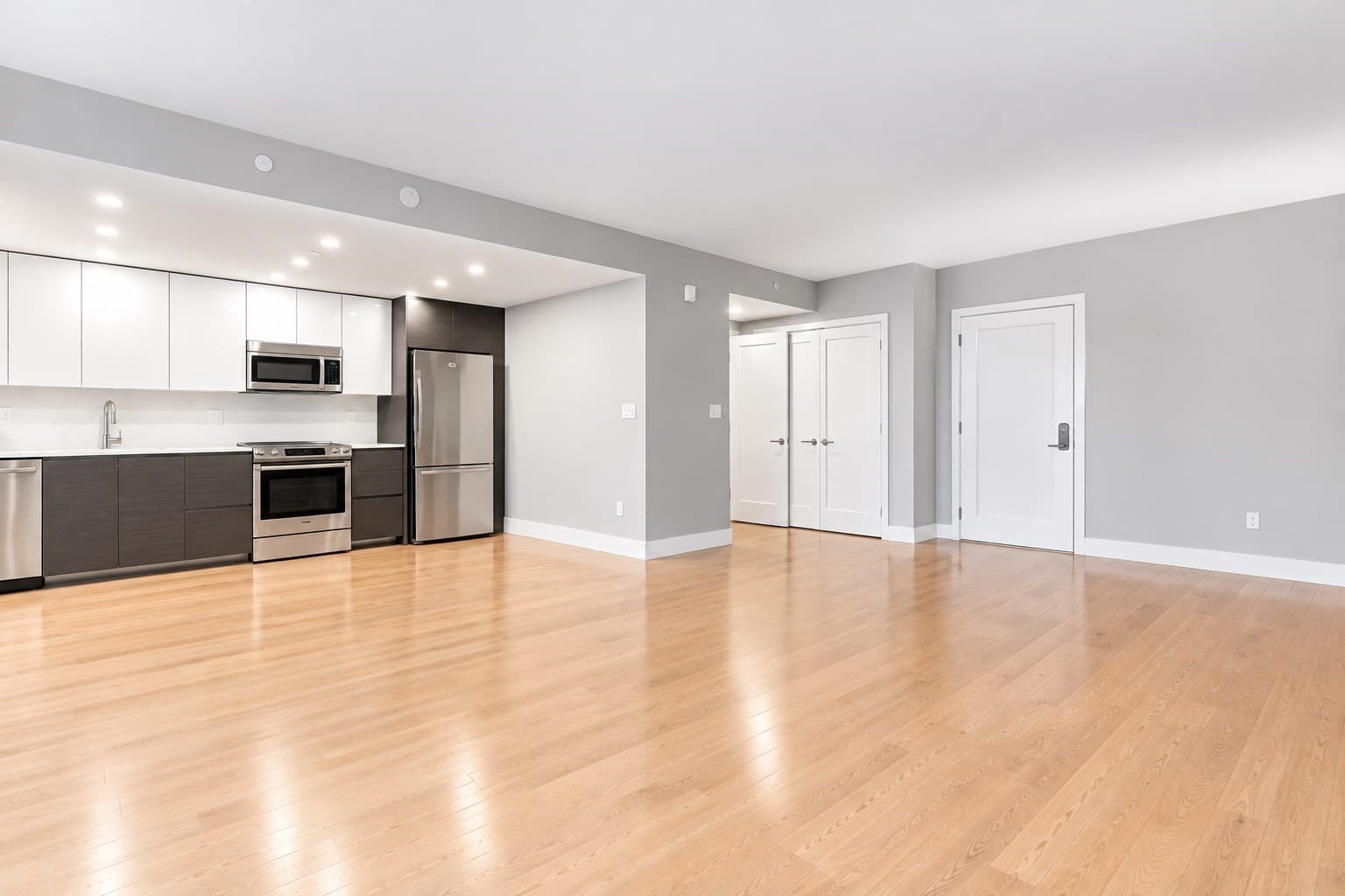 Condominium at 932 Broadway # 208, Chelsea MA 02150, photo 2 of 12