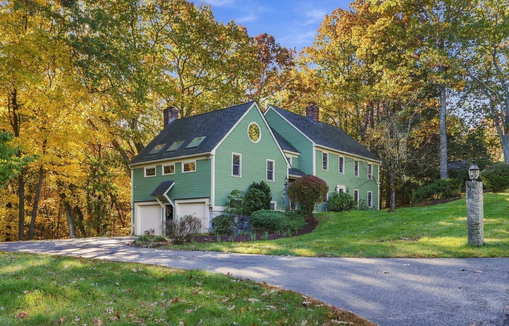 185 Kettle Hole Rd, Bolton MA 01740