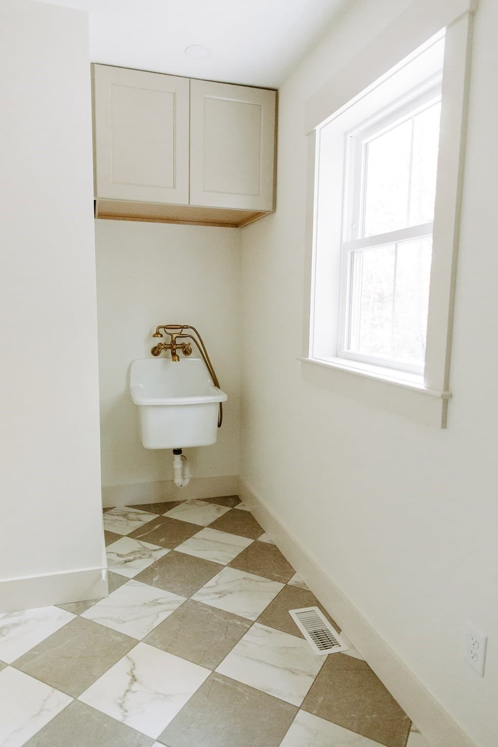 Single Family Residence at 809 Chase Rd, Lunenburg MA 01462, photo 18 of 40